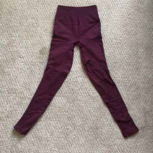 Burgundy Lululemon leggings